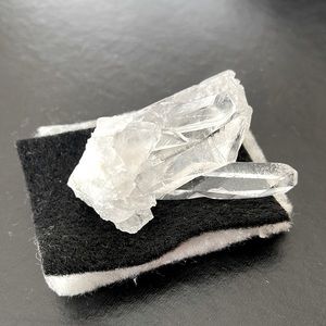 Crystals and agate slices